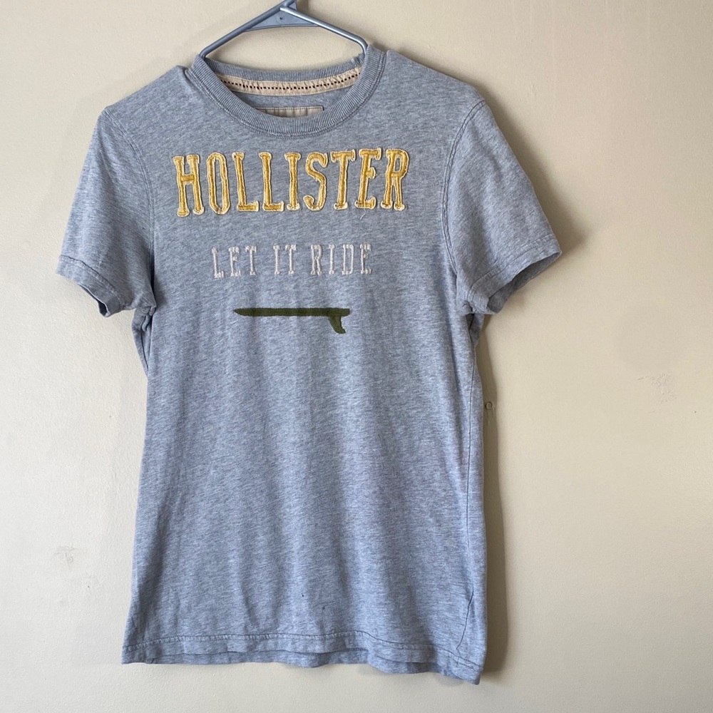 Hollister Light Gray Tee with Yellow Logo and Green Surf Graphic